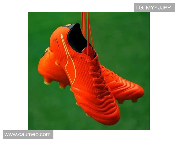 《深度测评红色球星足球鞋性能优缺点 让你选择更有依据》