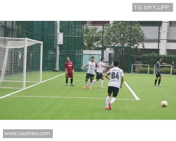 足球明星赛场精彩瞬间精选 推荐最佳镜头捕捉技巧与拍摄角度