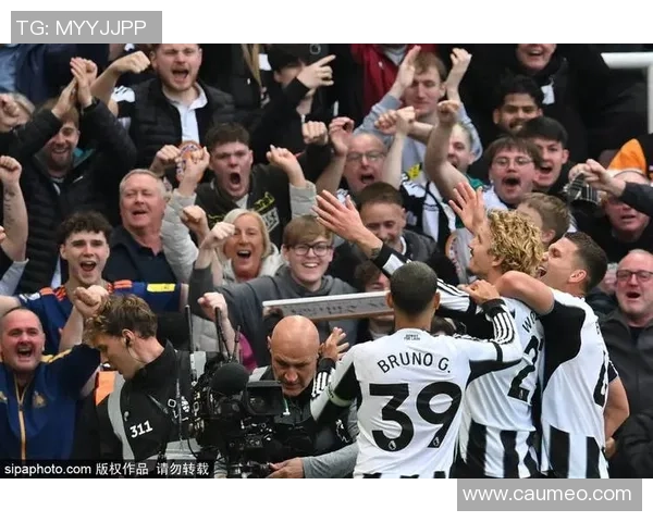 足坛巨星神进球震撼全场引爆激情点燃无数球迷热血瞬间 足坛巨星神进球震撼全场引爆激情点燃无数球迷热血瞬间